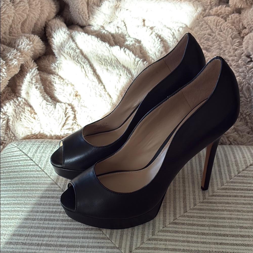 Vince Camuto Black Leather Peep-Toe Platform Pumps